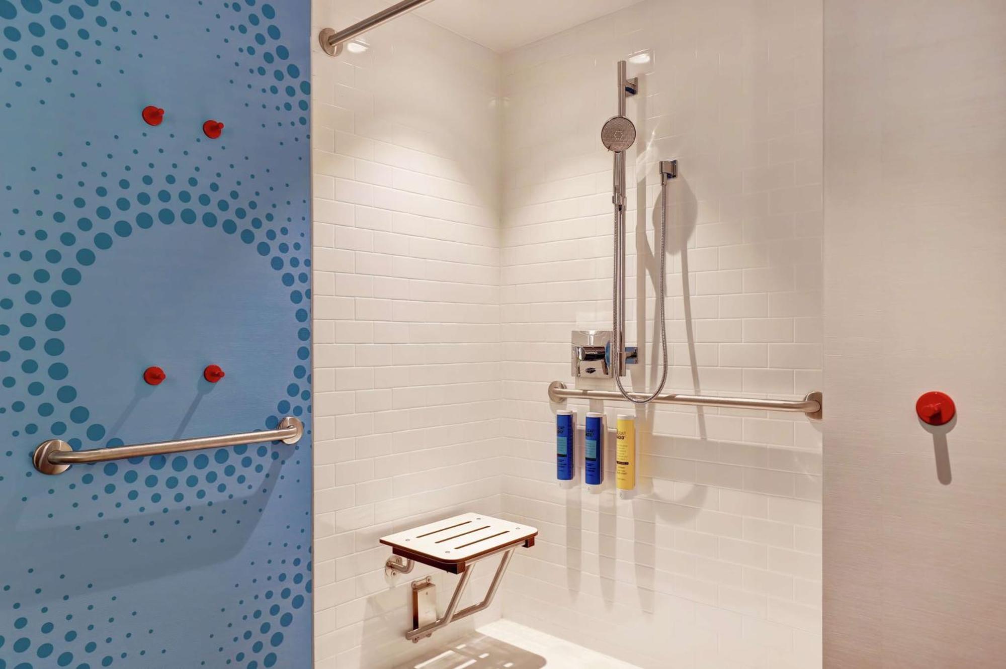Tru By Hilton Windermere 3*